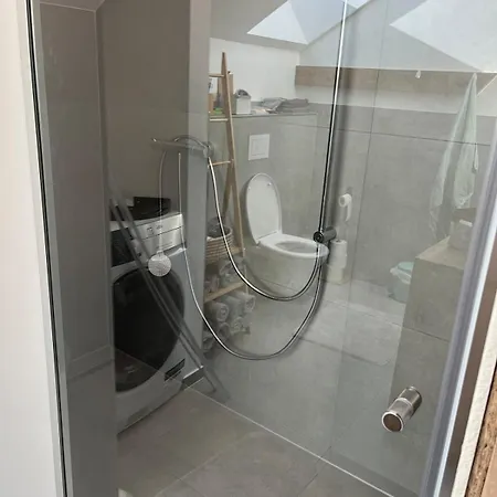 Fully Renovated 60m2 Next To The Sea